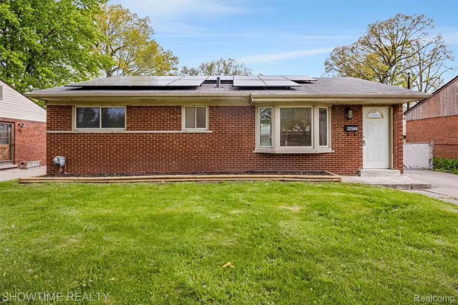 32544 Hazelwood Street, Westland, MI 48186 - #3