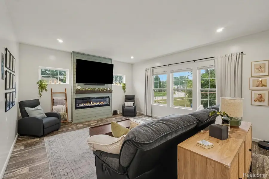 9324 Pine Walk Pass, Linden, MI 48451 - #3