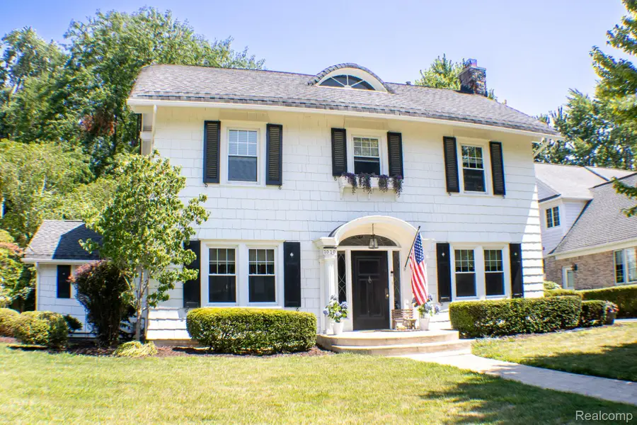 1010 Kensington Avenue, Grosse Pointe Park, MI 48230 - #2
