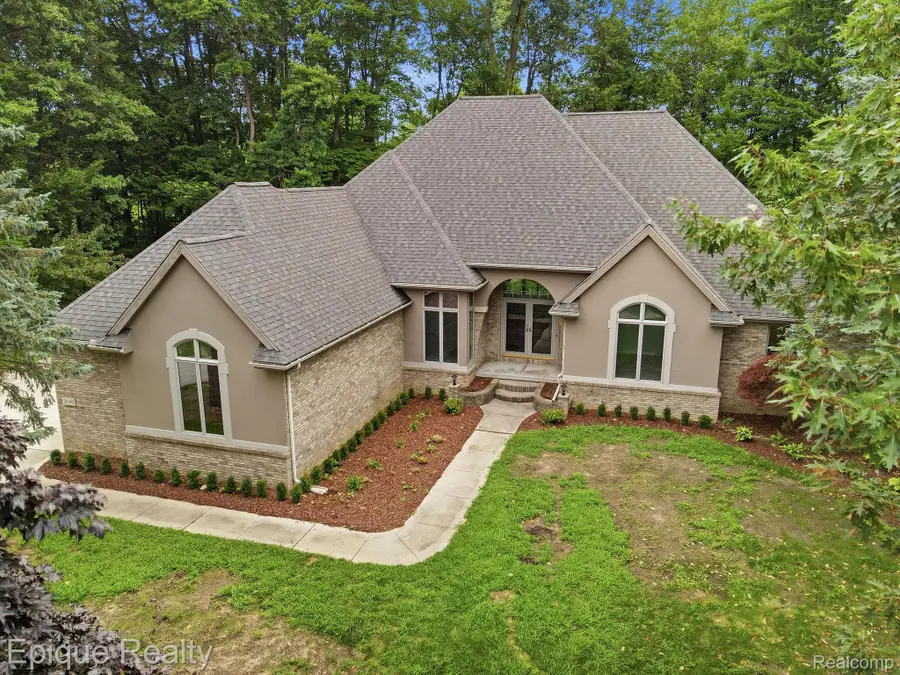 3040 Oak Moss Court, Fort Gratiot, MI 48059 - #2