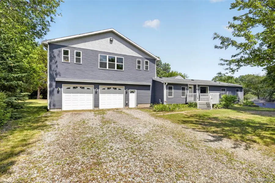 7447 Ore Lake Road, Brighton, MI 48116 - #3