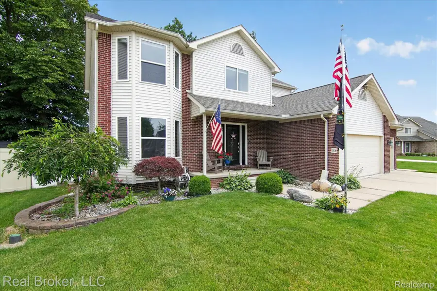 15156 Oak Valley Lane, Monroe, MI 48161 - #2