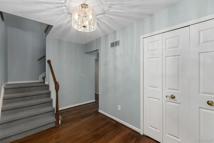 2937 Waterloo Drive, Troy, MI 48084 - #2