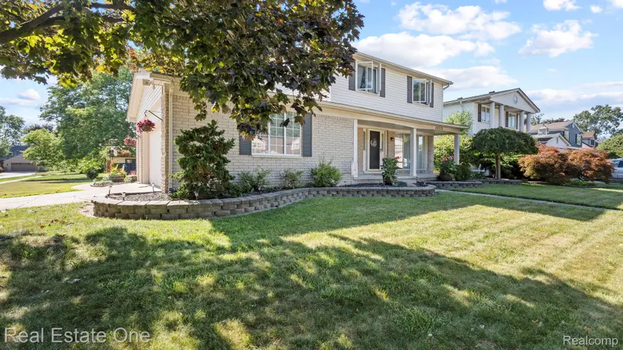 20272 Wellesley Street, Riverview, MI 48193 - #2