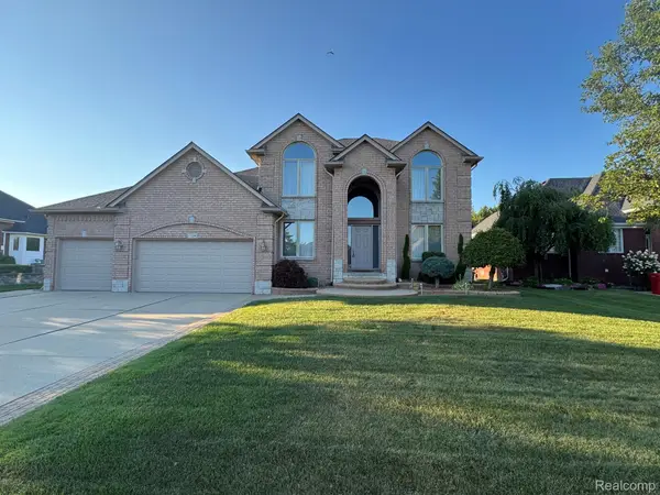 17209 Invitational Drive, Macomb, MI 48042