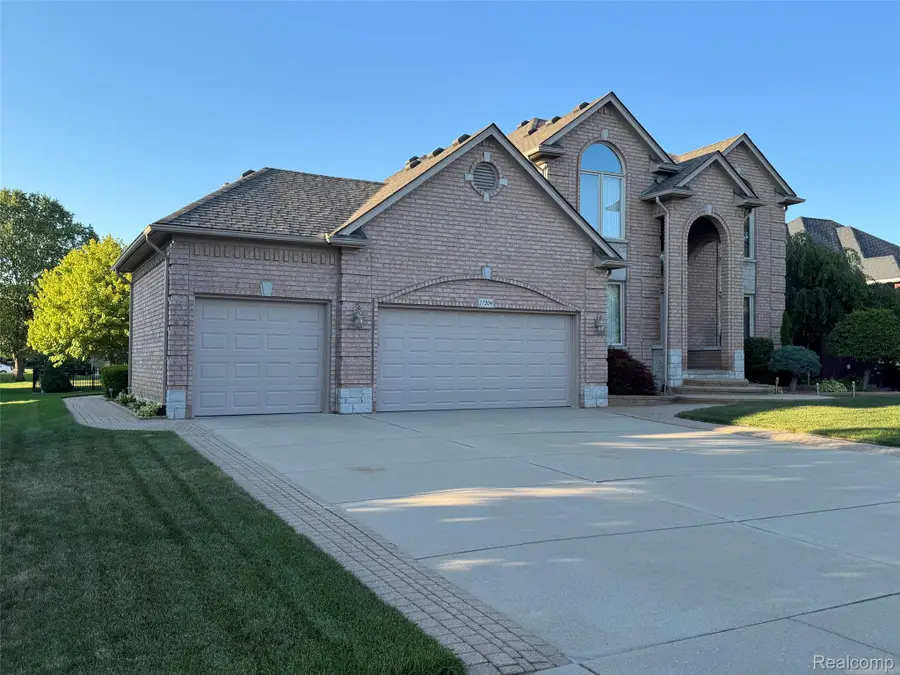 17209 Invitational Drive, Macomb, MI 48042 - #2