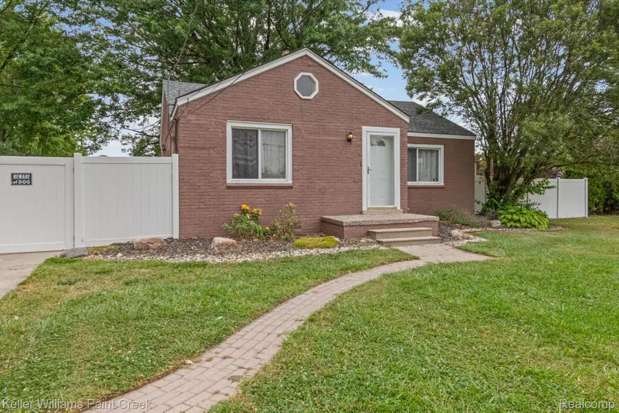 34835 Koch Avenue, Sterling Heights, MI 48310 - #2