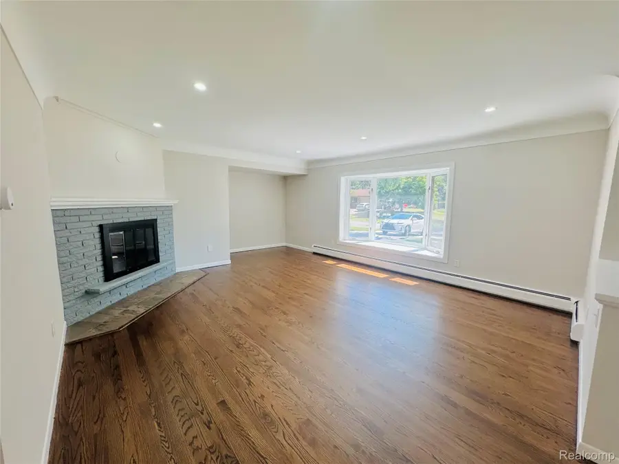2731 Huntington Park Drive, Waterford, MI 48329 - #2