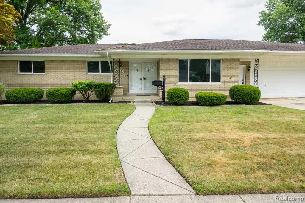 32400 Northampton Drive, Warren, MI 48093 - #1