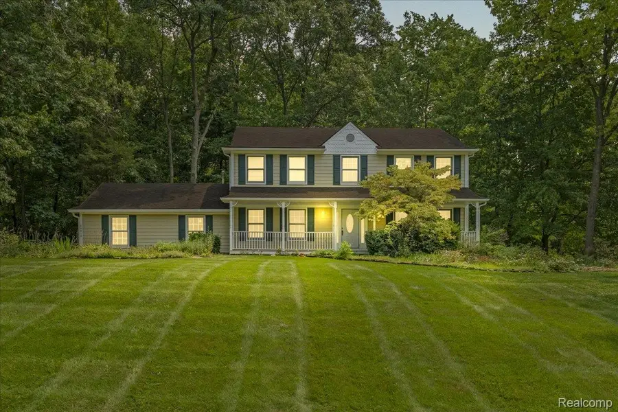 9019 Silver Pine Drive, Green Oak, MI 48178 - #2