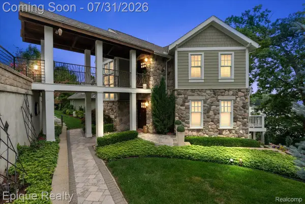791 Central Drive, LakeOrion, MI 48362