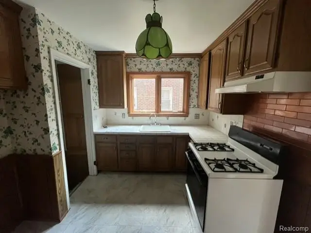 15644 Fox, Redford, MI 48239 - #2