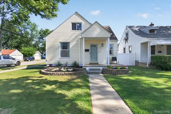 26072 Pennie Street, DearbornHeights, MI 48125