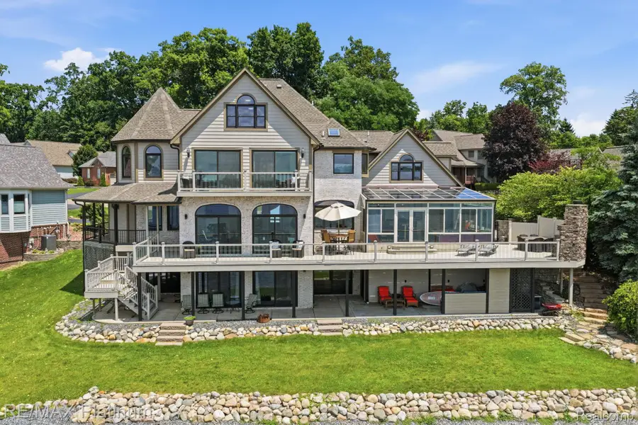 997 Thompson Shore Drive, Howell, MI 48843 - #2