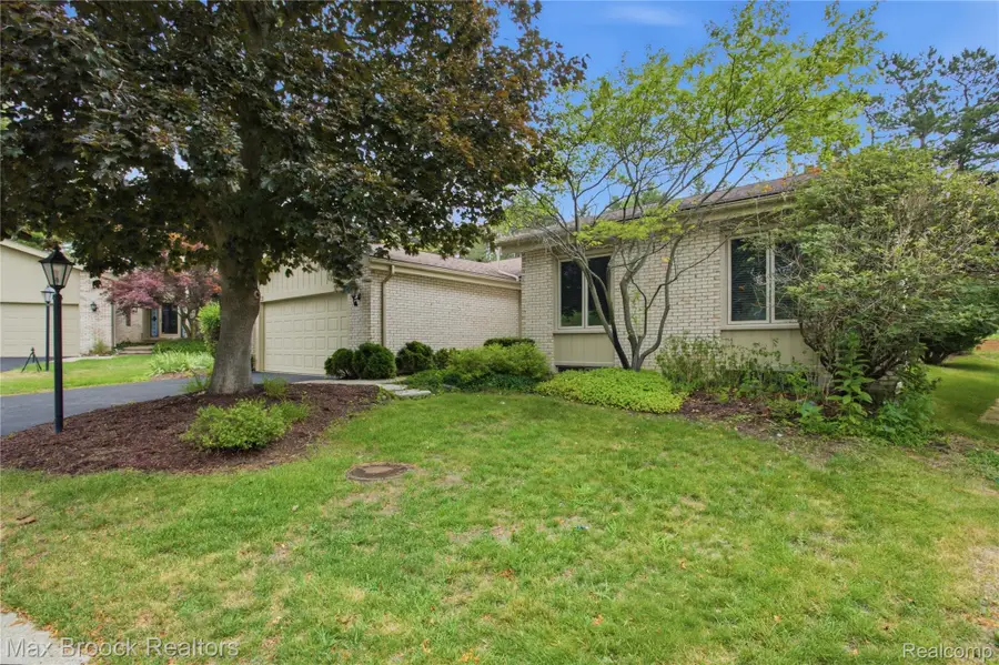 7163 Suncrest Road, West Bloomfield, MI 48322 - #2