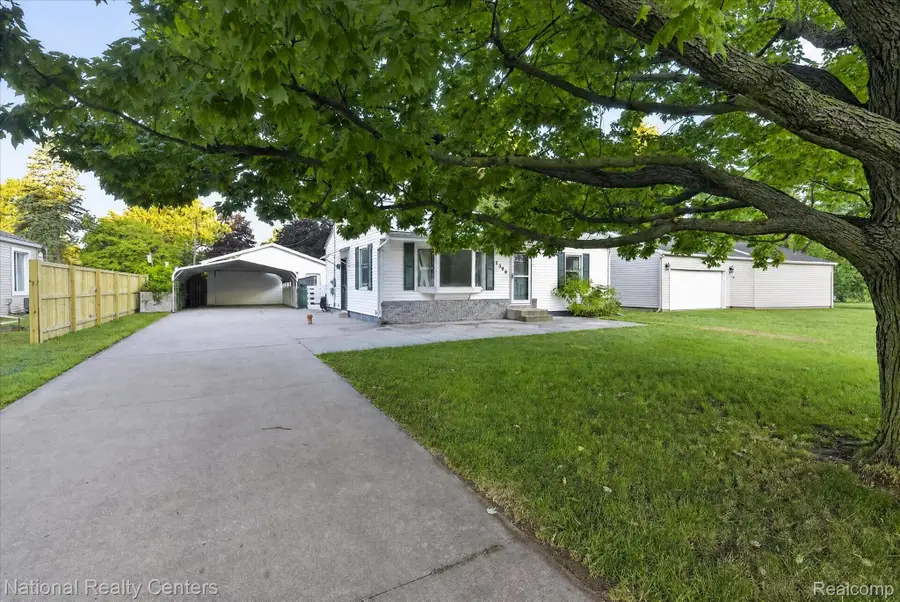 2390 E Clearview Drive, Adrian, MI 49221 - #2