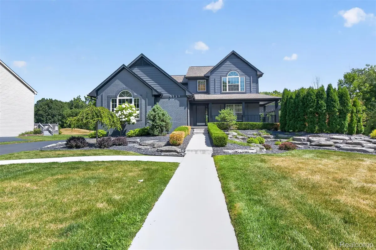 5729 Woodfield Parkway, Grand Blanc, MI 48439 - #1