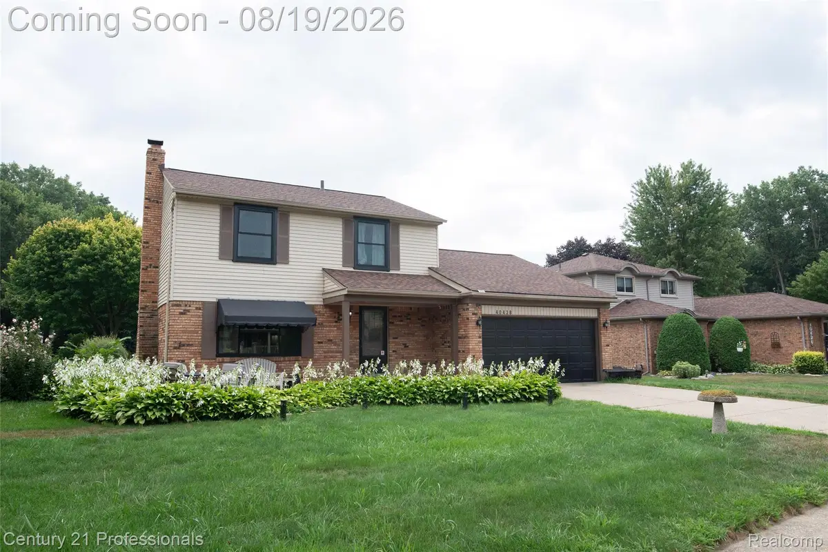 40438 Page Drive, Sterling Heights, MI 48313 - #1