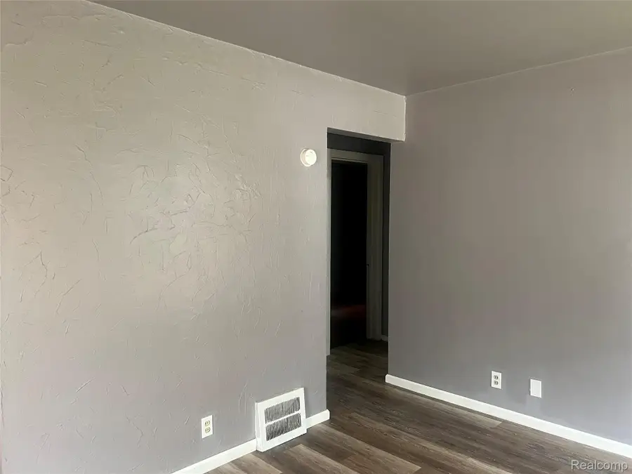 3413 Clairmont Street, Flint, MI 48503 - #3