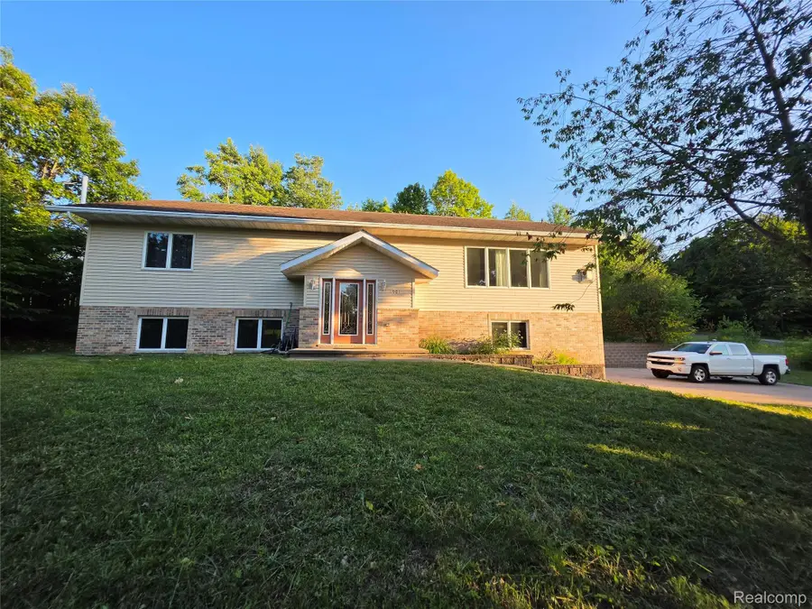 1901 Spruce Lane, Houghton, MI 49931 - #2