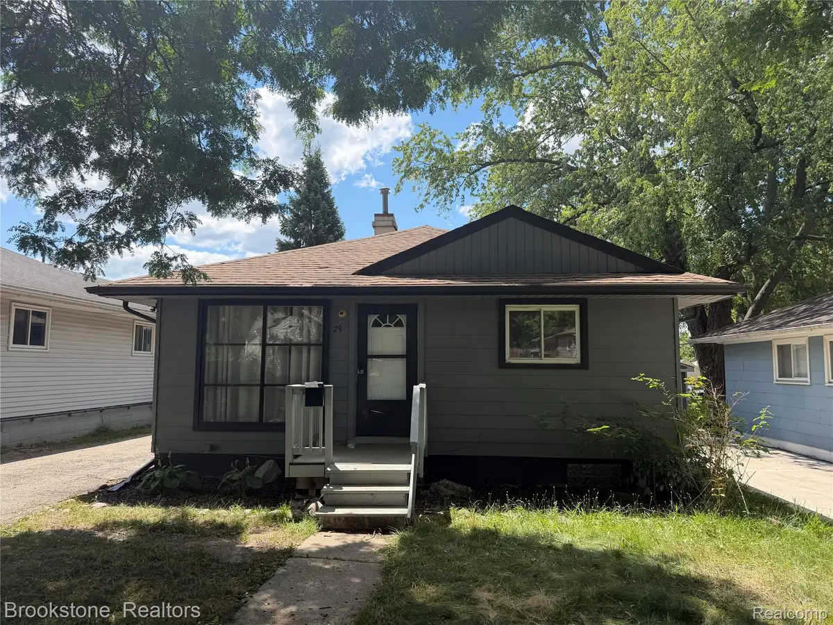 29 W Rutgers Avenue, Pontiac, MI 48340 - #1