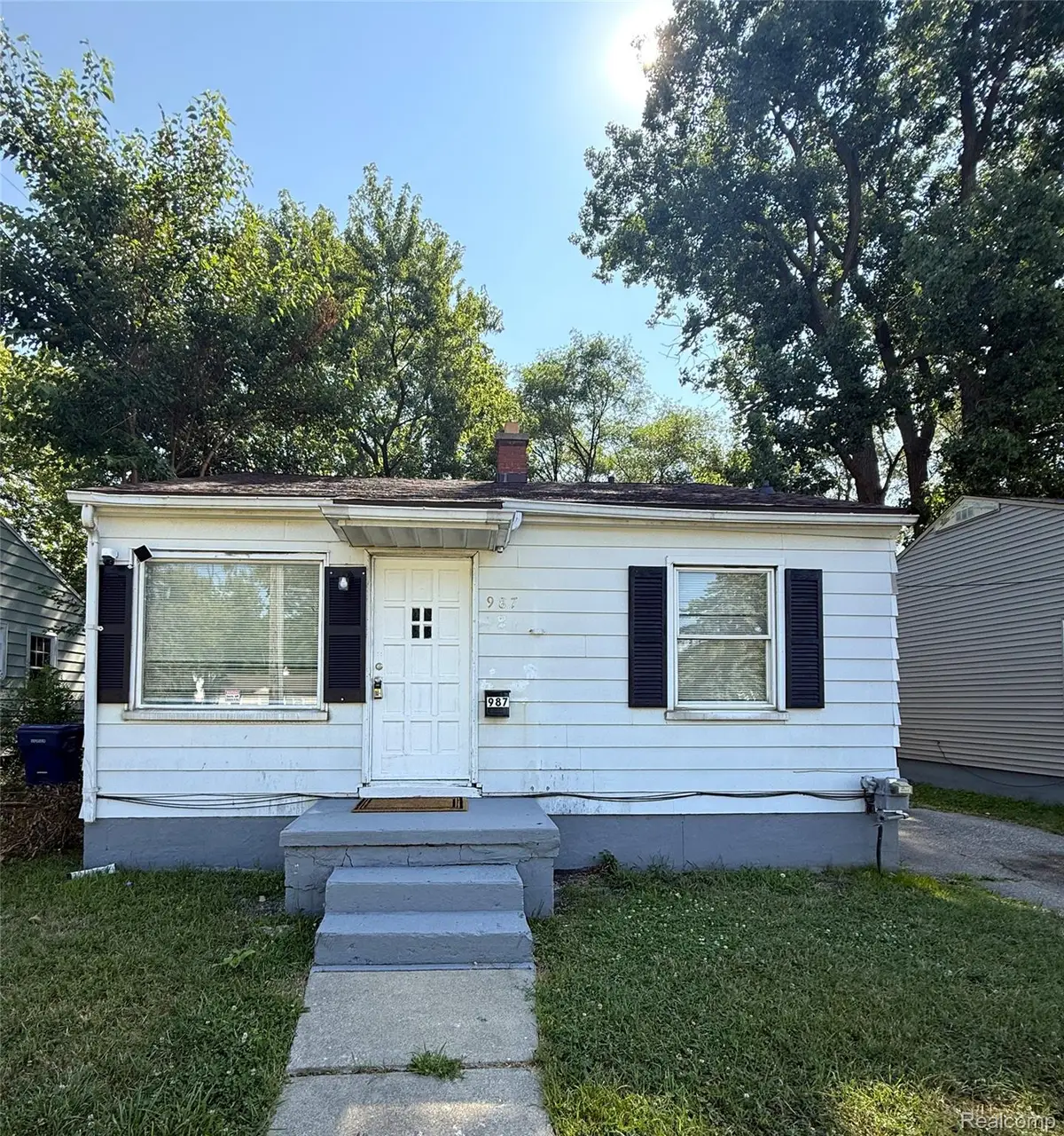 987 S Ballenger Highway S, Flint, MI 48532 - #1
