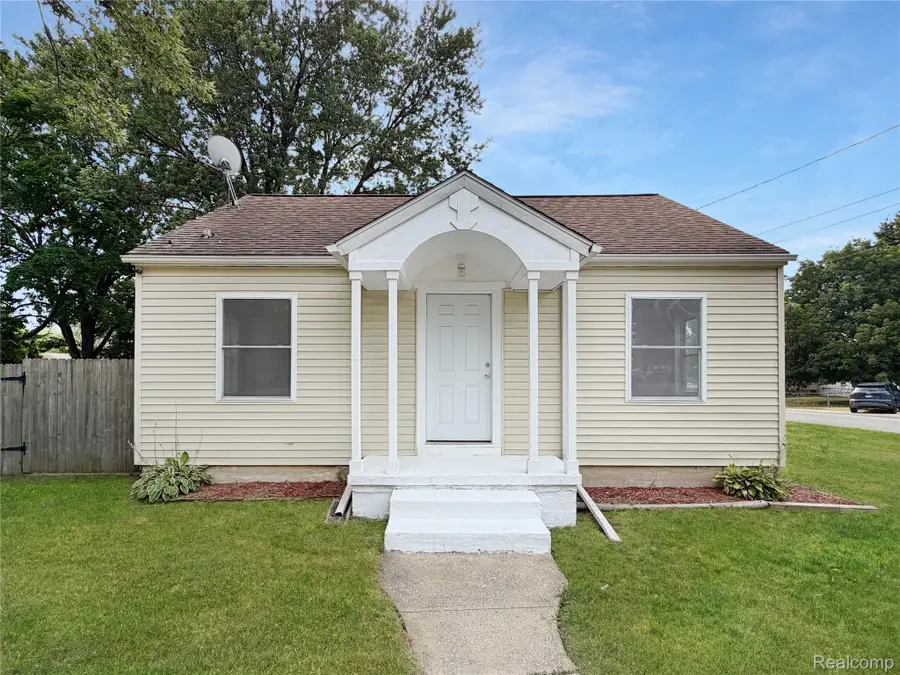 1380 Audrey Street, Burton, MI 48509 - #2