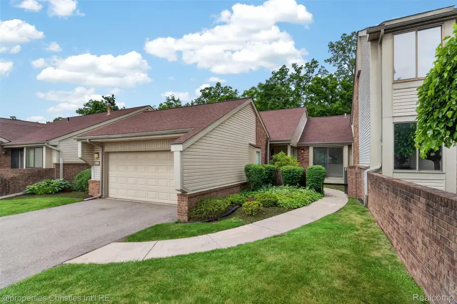29433 W Chanticleer Drive #73, Southfield, MI 48034 - #2