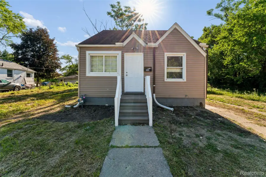 9342 Abington Avenue, Detroit, MI 48228 - #3