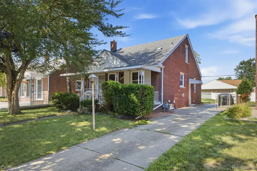 9864 Quandt Avenue, Allen Park, MI 48101 - #2