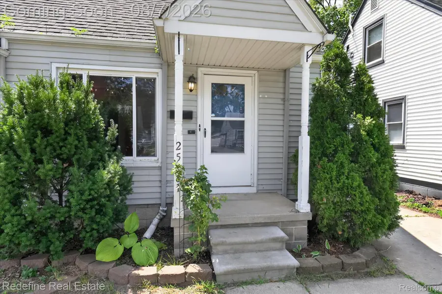 25081 Andover Drive, Dearborn Heights, MI 48125 - #3
