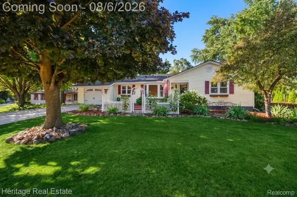 3111 Mann Road, Waterford, MI 48329