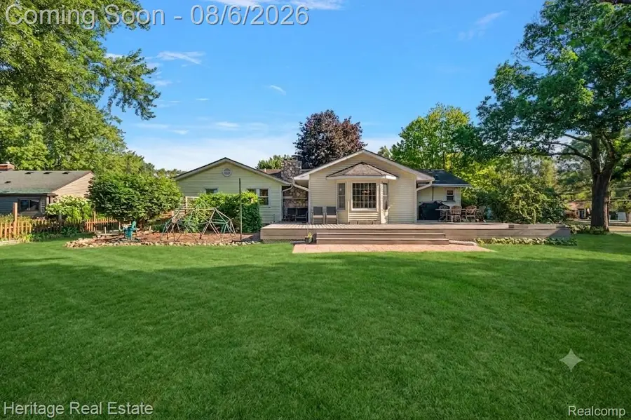 3111 Mann Road, Waterford, MI 48329 - #3