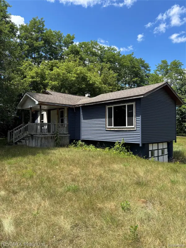 9661 Townley Road, Fenton, MI 48430