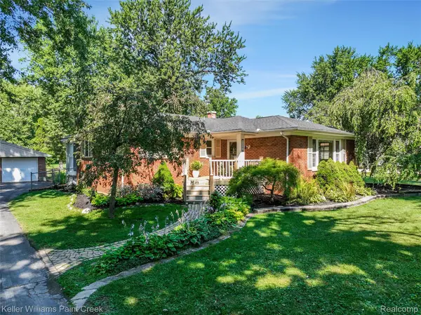 3302 Grant Road, RochesterHills, MI 48309