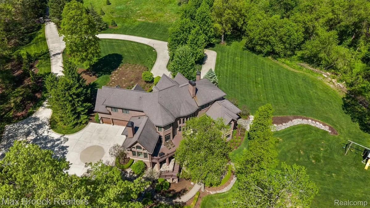 9716 Hadley Road, Clarkston, MI 48348 - #1