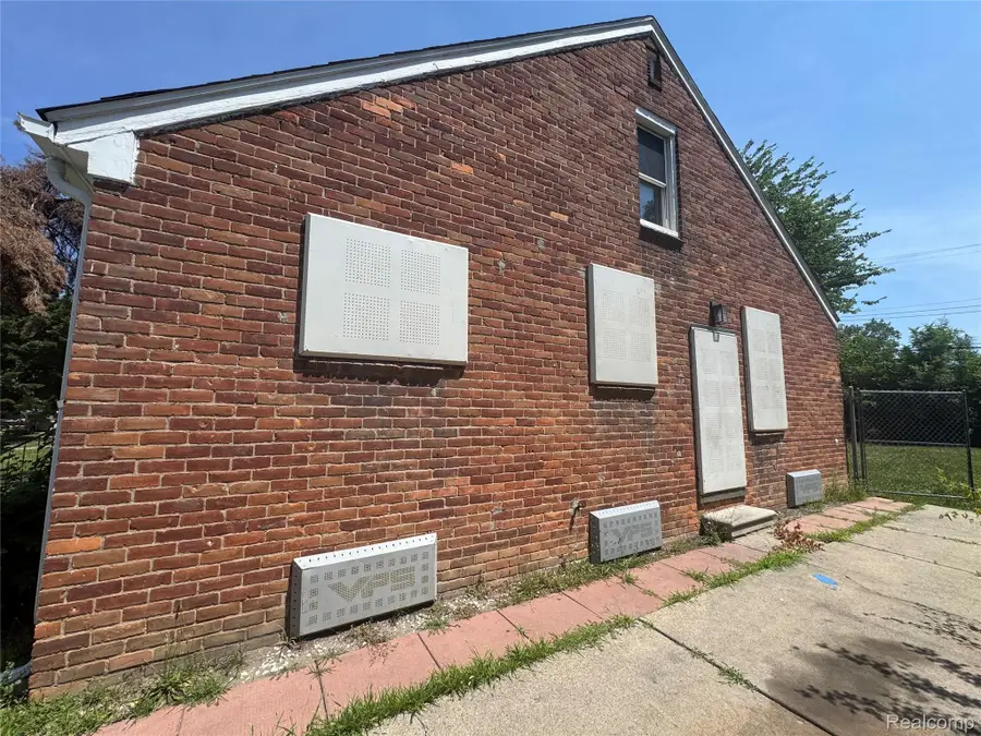 20452 Tracey Street, Detroit, MI 48235 - #2