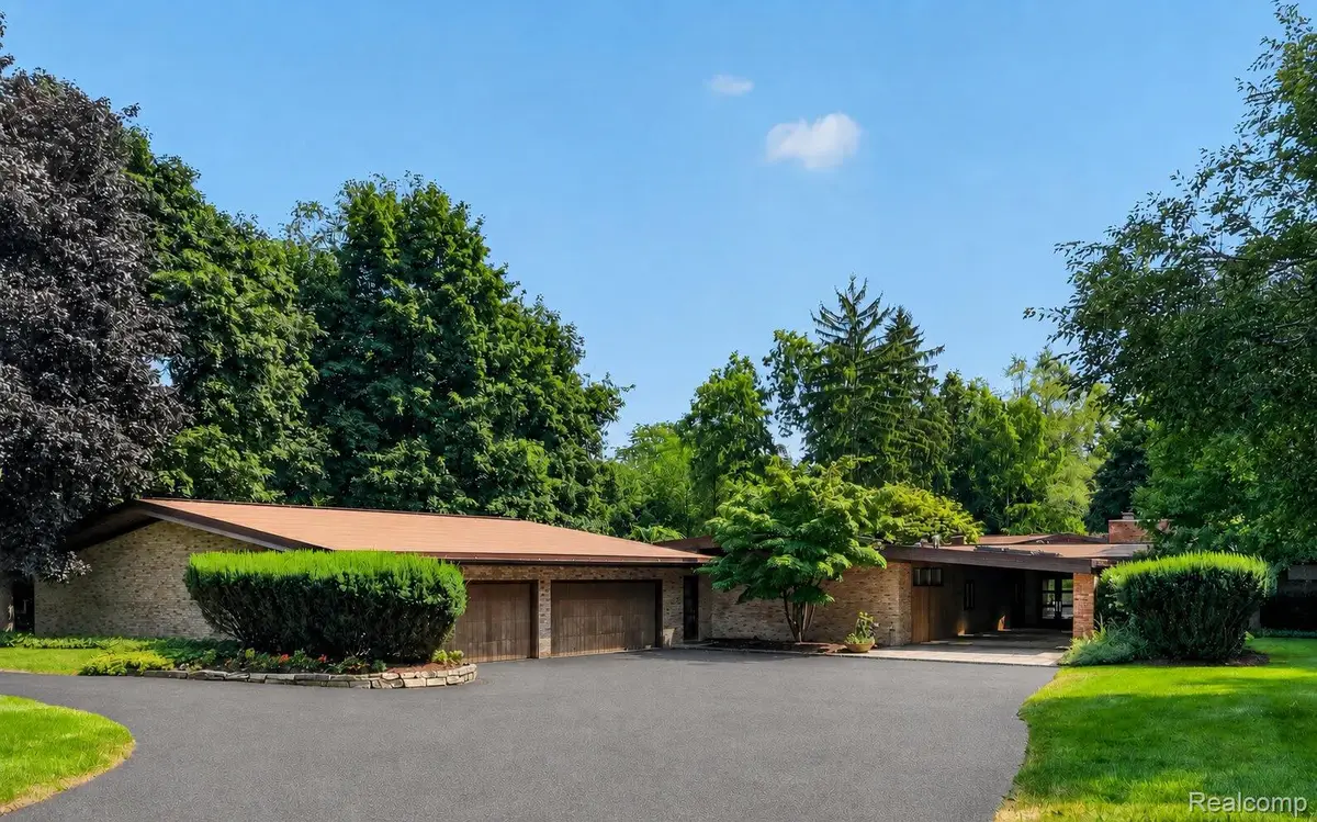1425 Clarendon Road, Bloomfield Hills, MI 48302 - #1
