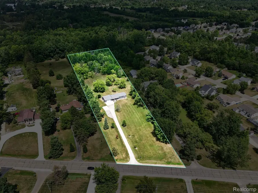 1488 N Long Lake Road, Fenton, MI 48430 - #2