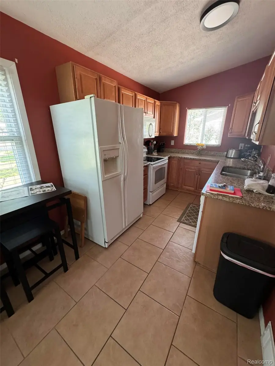 70148 Karen Street, Richmond, MI 48062 - #2