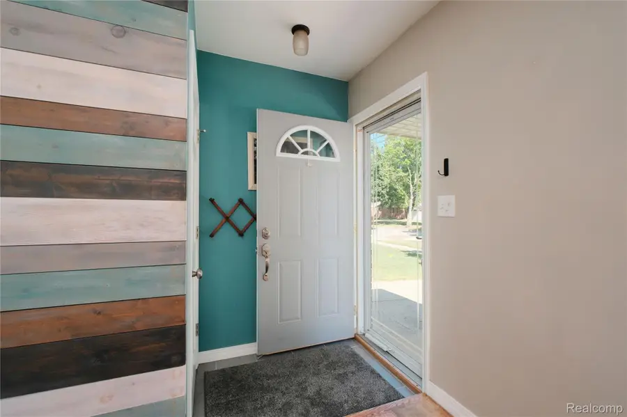 11393 Cedar Lane, Plymouth, MI 48170 - #3