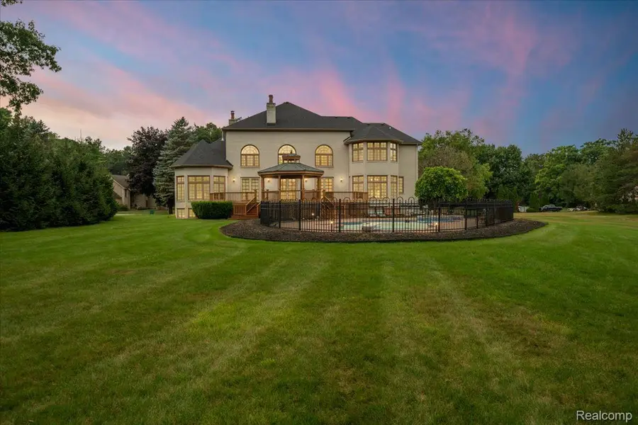 3965 Loch Bend Drive, Commerce Township, MI 48382 - #2