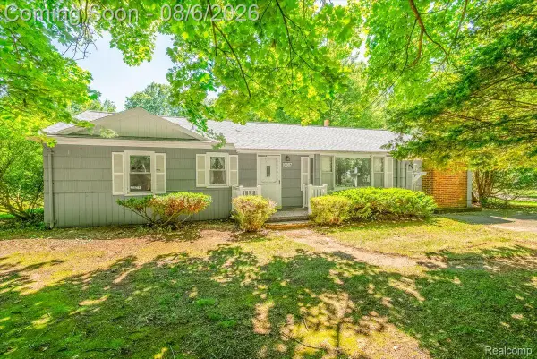 16887 Renton Road, Belleville, MI 48111
