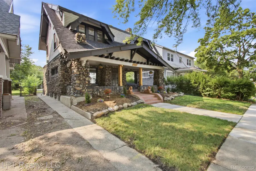 98 Massachusetts Street, Highland Park, MI 48203 - #2