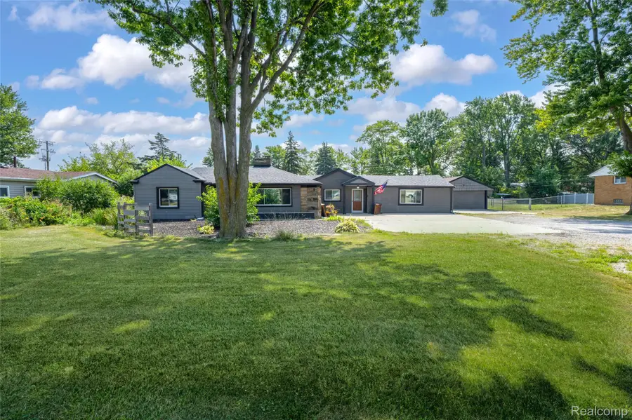 38250 S Groesbeck Highway, Clinton Township, MI 48036 - #3