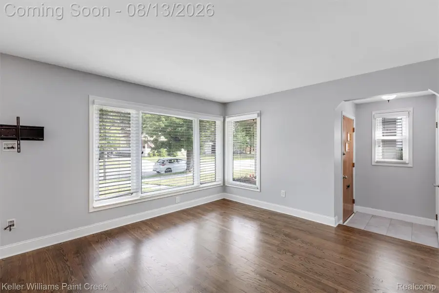 706 E Windemere Avenue, Royal Oak, MI 48073 - #3