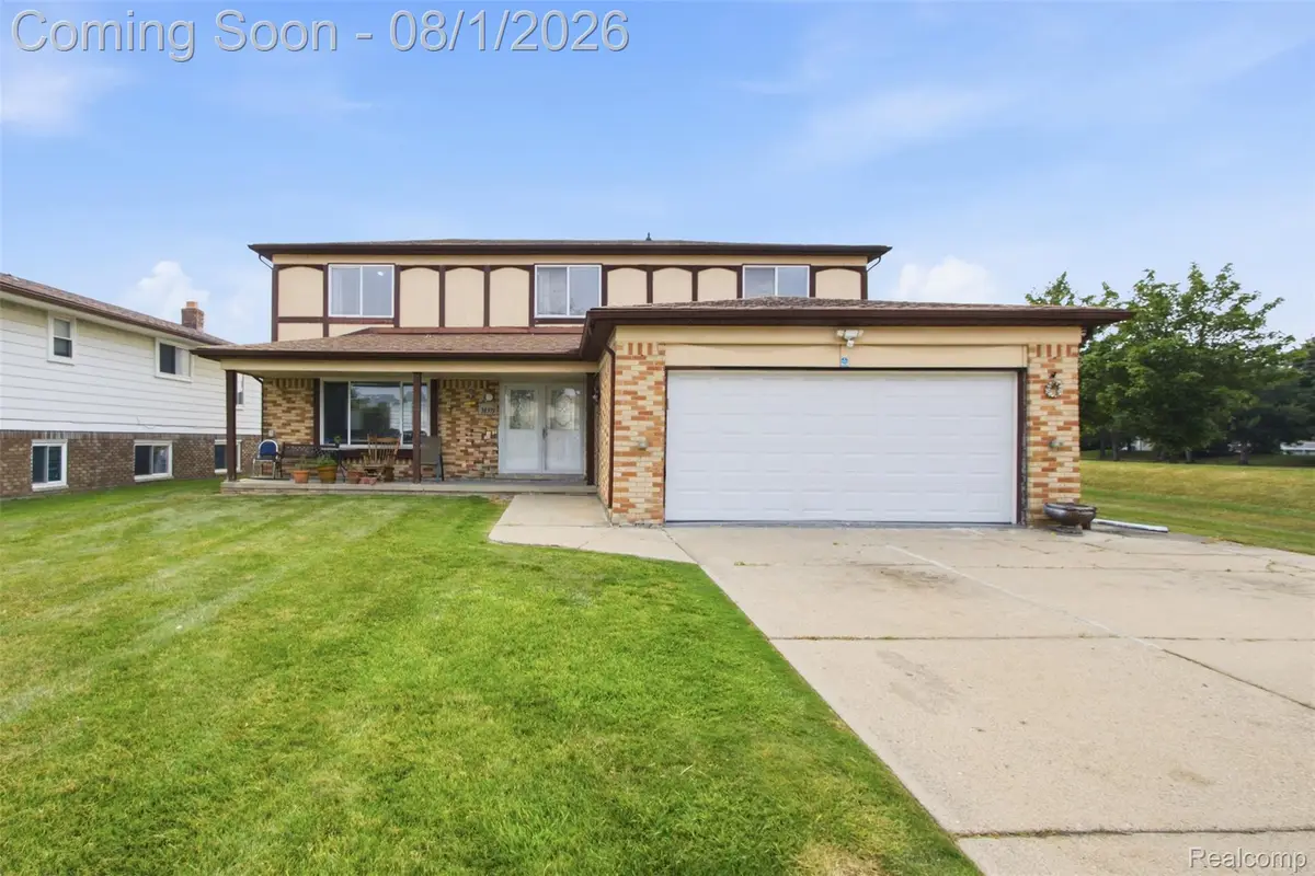 38979 Lowell Court, Sterling Heights, MI 48310 - #1