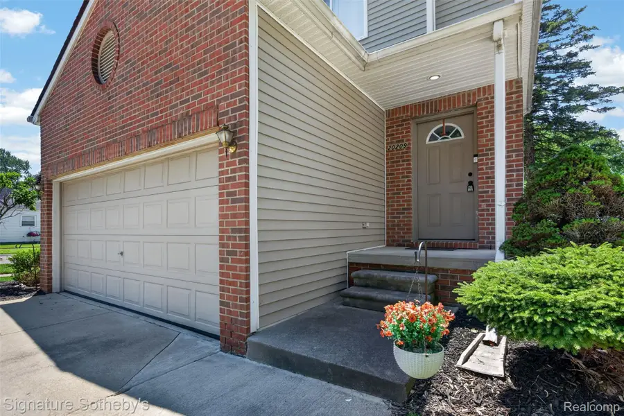 20209 Inkster Road, Livonia, MI 48152 - #2