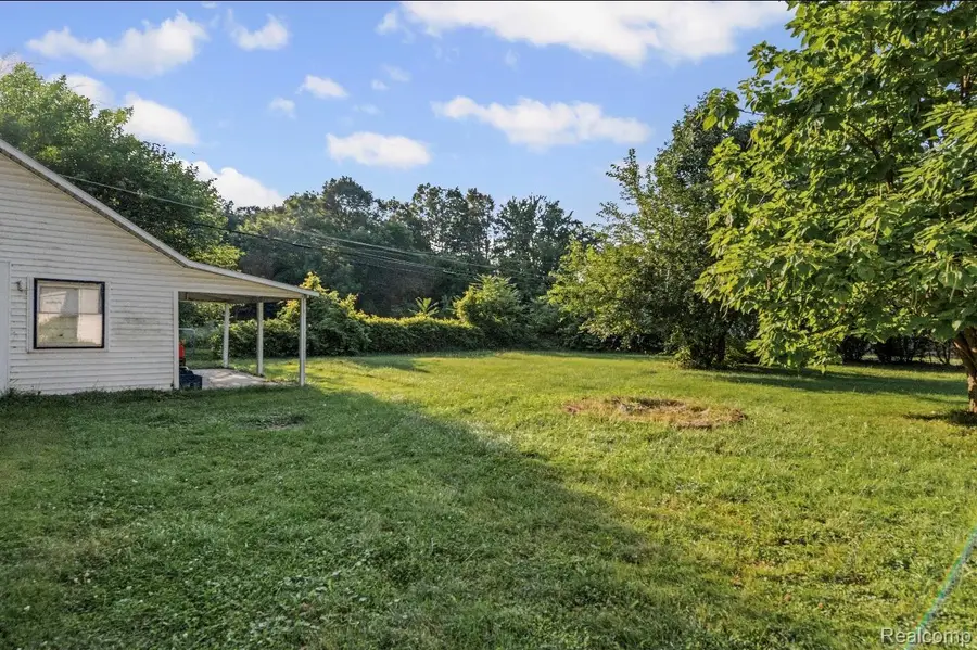 4802 Hazel Street, Dearborn Heights, MI 48125 - #2