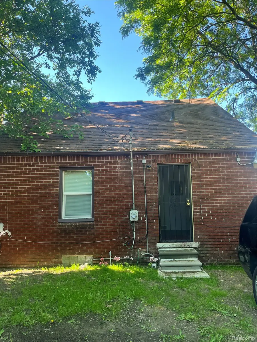 18603 Curtis Street, Detroit, MI 48219 - #3